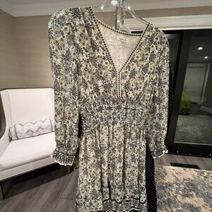 Long sleeve comfortable dress